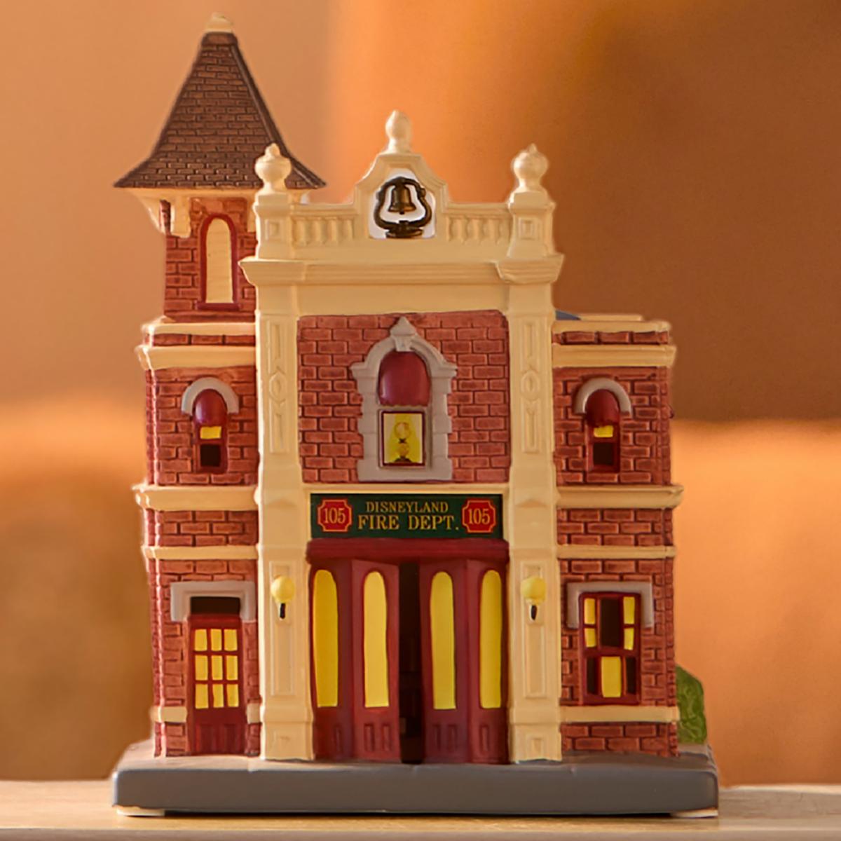 D23 Light-up Main Street Fire Station