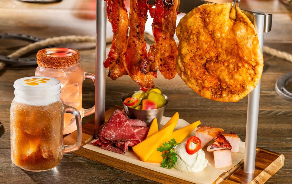 Diamond Horseshoe food and drink selection
