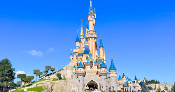 Disneyland Paris Bans Professional Camera Equipment, Tripods and Microphones