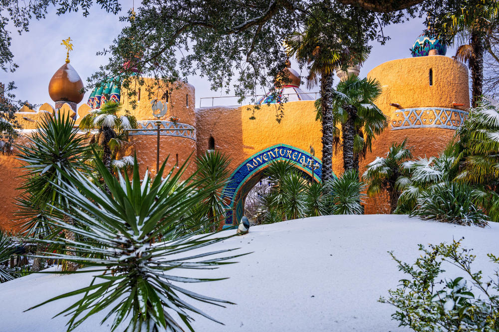 Disneyland Paris Snowing