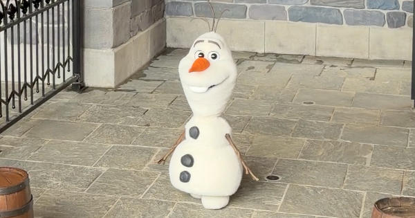 The Olaf Animatronic at World of Frozen: Everything UK Visitors Need to Know
