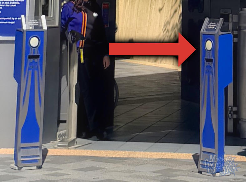 Disney Premier Access QR code scanner pillar at a Disneyland Paris ride entrance