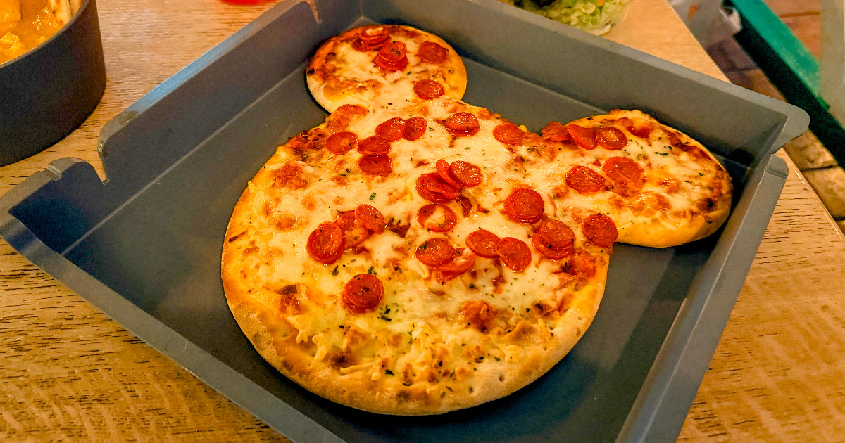 Disneyland Paris Meal Plans 2027: Prices & Full UK Guide