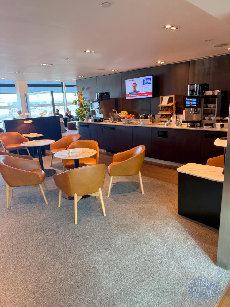 British Airways London Gatwick Club World business lounge coffee seating area