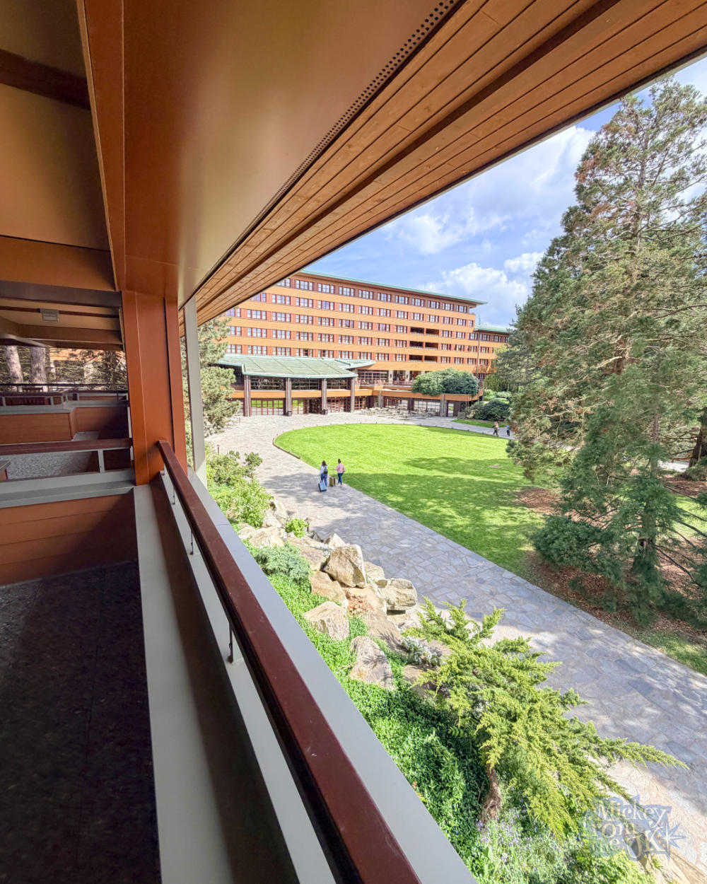 Disney Sequoia Lodge king room view