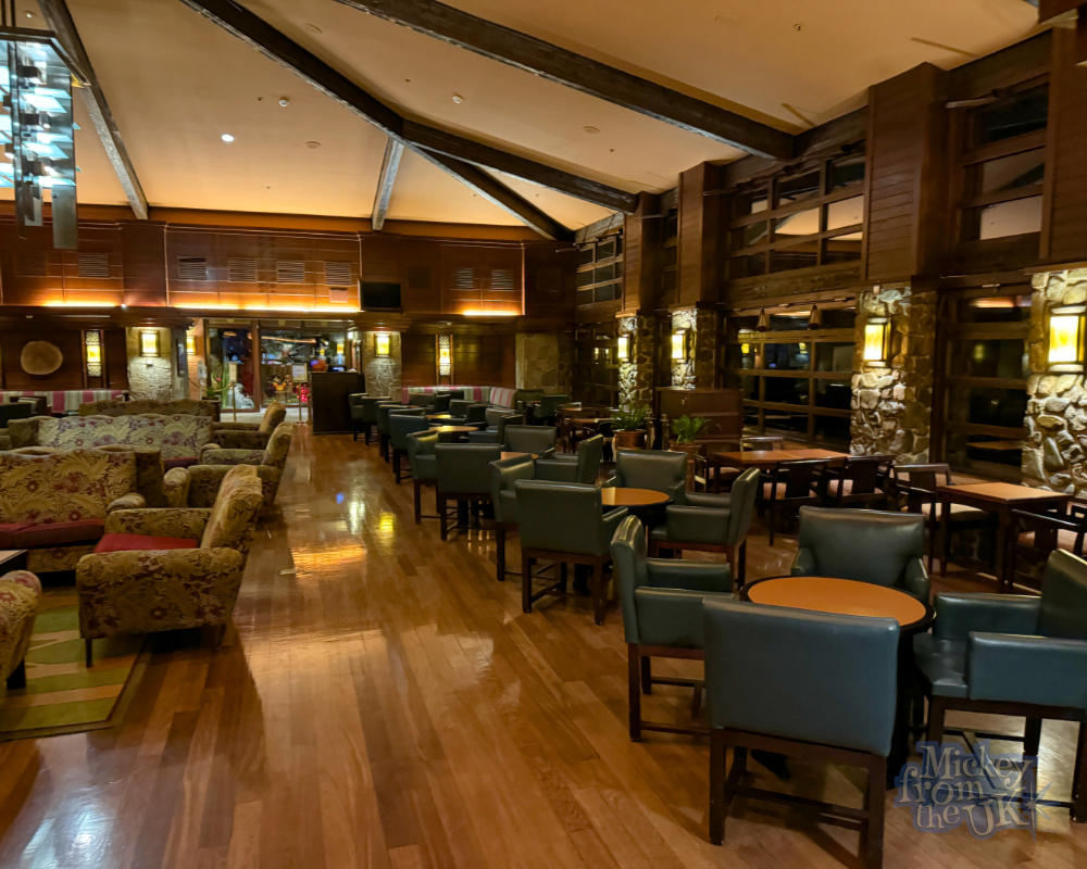 Disney Sequoia Lodge Redwood Bar Lounge Seating