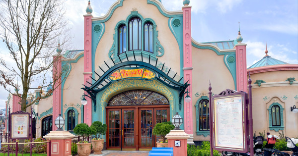 Regal View Restaurant Disneyland Paris Review: Is It Worth It?
