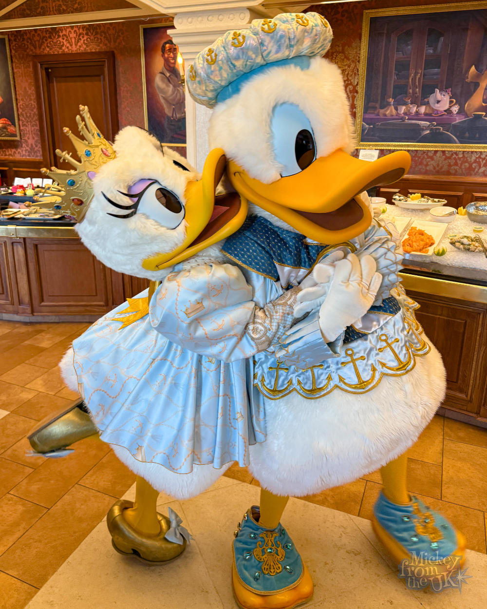 Royal Banquet Donald Daisy Duck